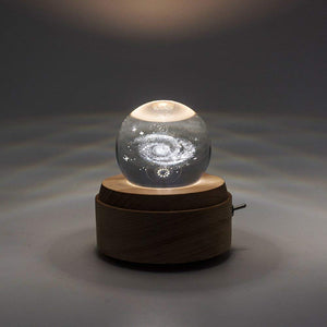KIDENS  USB充電式 3D 水晶球 LED 投影木製音樂盒
